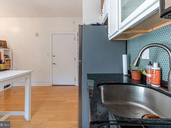 5th image of 1822 15th St NW APT 103