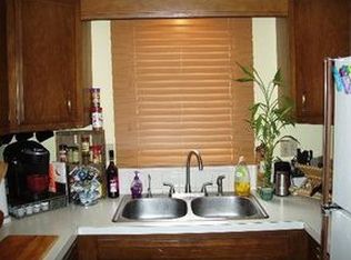 1523 Willow St, Sycamore, IL 60178