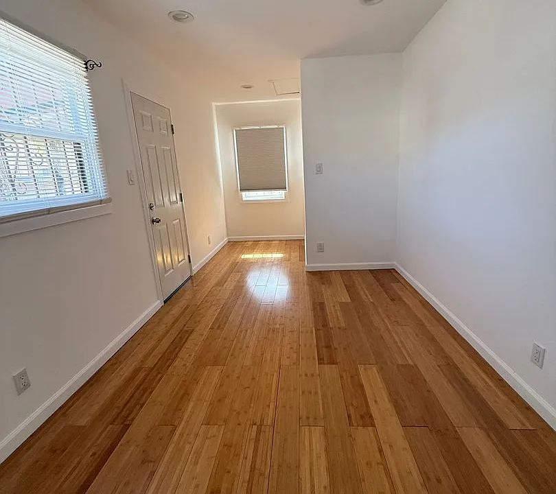 6028 Eleanor Ave #1/2