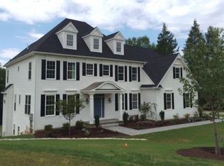 34 Shallot Meadow Rd, Canton, CT 06019