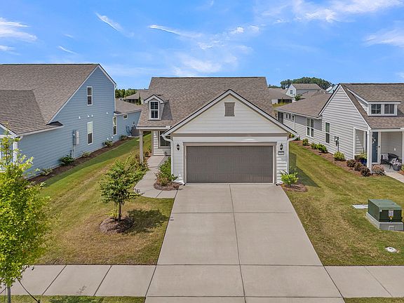 2nd image of 771 Blue Iris Way