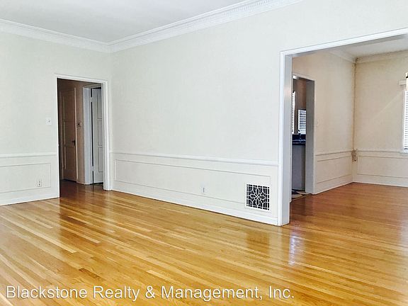 5th image of 1400 N Laurel Ave