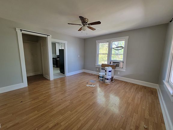 4th image of 633 7th Ave N #4