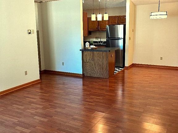 5th image of 35177 Greenwich Ave