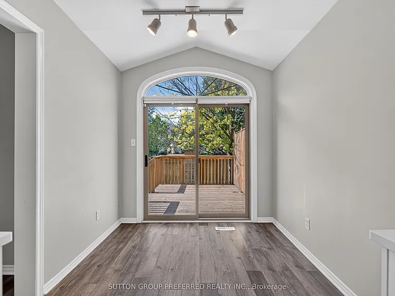 185 N Centre St #7 — Photo 16