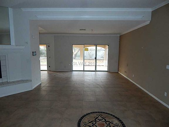 4th image of 4668 E Cleveland Ave