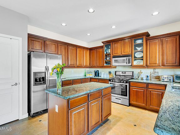 4th image of 4540 E HAZELTINE Way