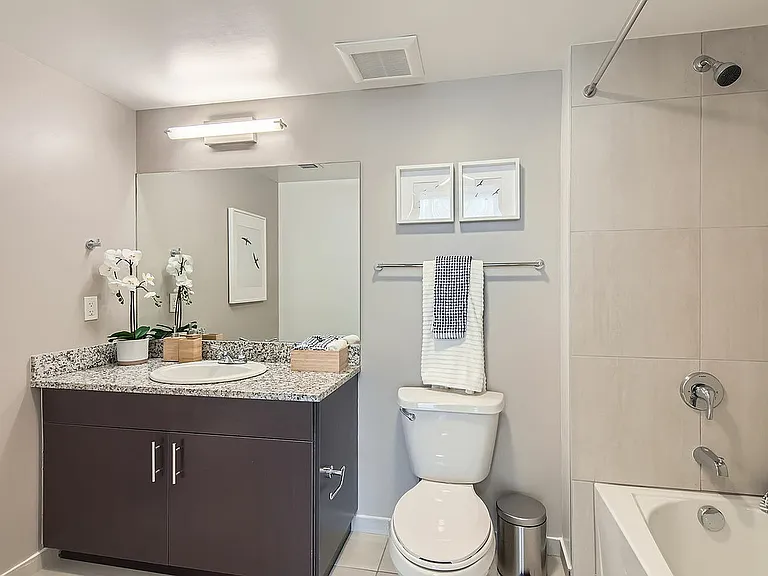 15350 SW 136th St - Web Quality - 019 - 23 Model Primary Bathroom