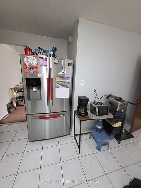 Toronto House for rent - 4 Bedrooms — photo 9