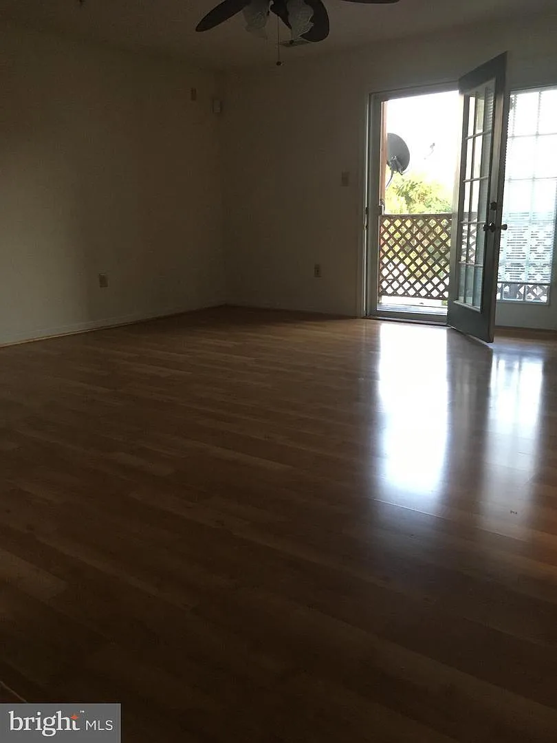 2 bed, 1195 sqft, $1,550 — Photo 2