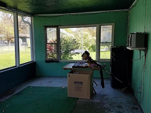Screened in Porch off the garage