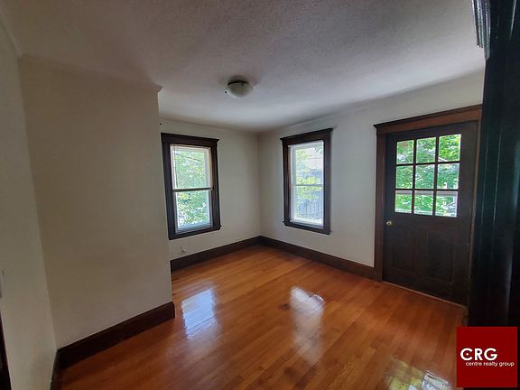 5th image of 162 Beech St