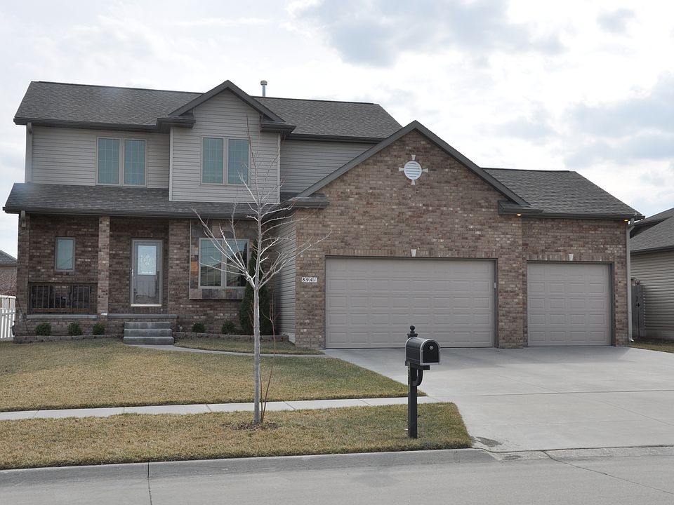 1st image of 8941 Garland St
