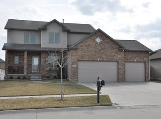 8941 Garland St, Lincoln, NE 68505