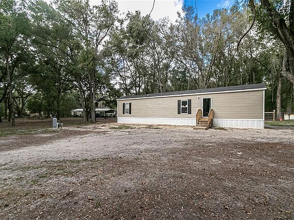 3rd image of 10905 SW 157th Ln