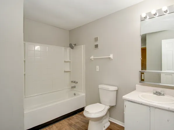 The Callaway, 3745 Camelot Dr, Lexington, KY 40517