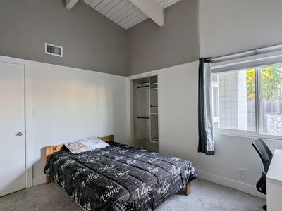 986 N Center St, Orange, CA, 92867