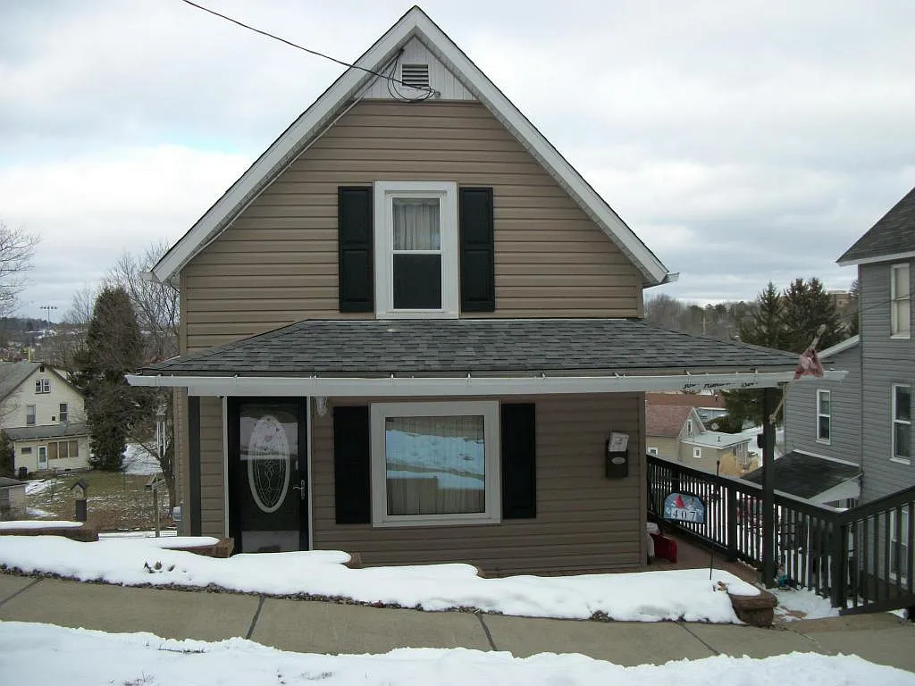 407 E Park Ave photo 1