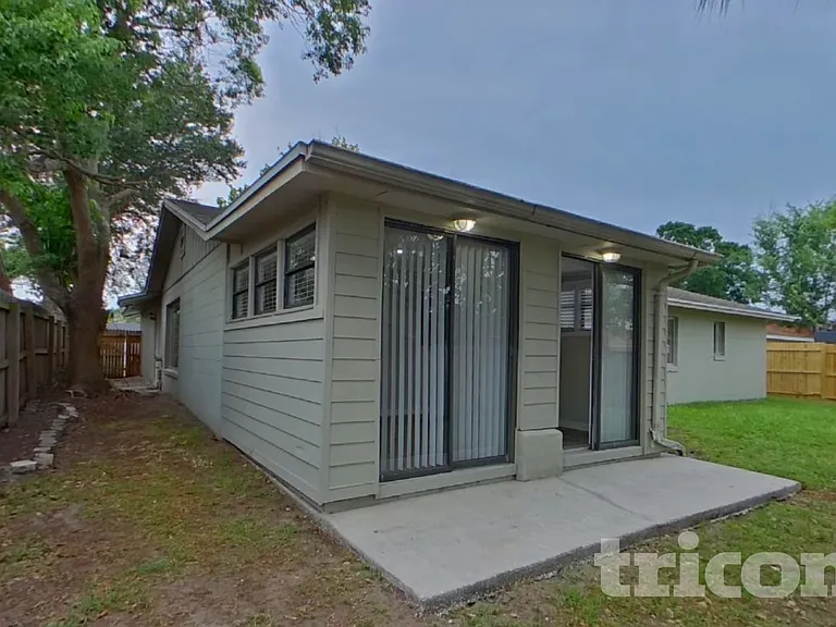 11415 Cardiff Dr — Photo 16