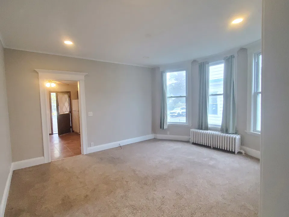 2524 Genesee St #1