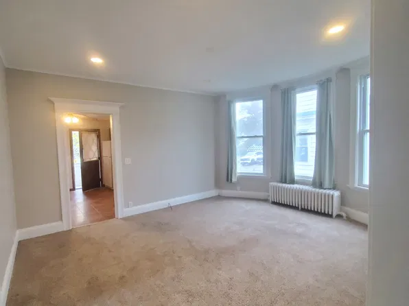 2524 Genesee St Floor 1, Utica, NY 13502