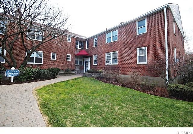 1st image of 5 Bryant Cres APT 1M