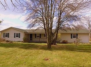 4368 Dauncy Rd, Flat Rock, MI 48134