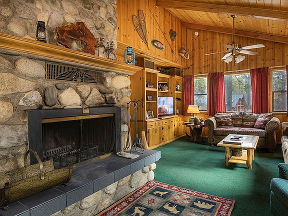 3rd image of 2634 Mariposa Ave #Id1248022p