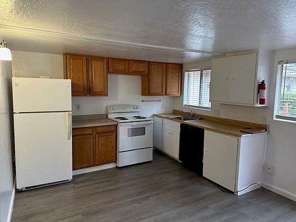 2nd image of 308 N Washington St #7