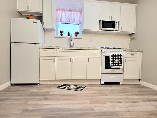 Rented by Virtual Real Estate | media 8