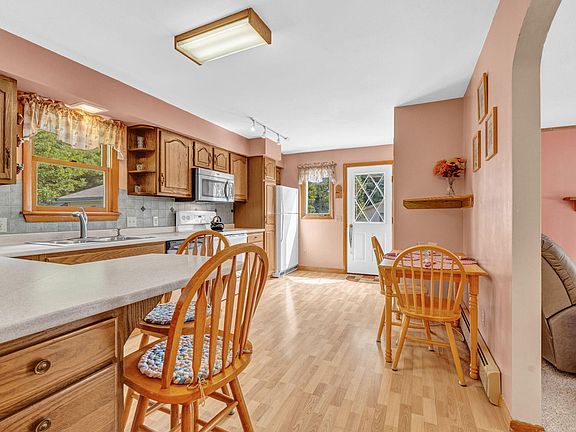 5th image of 85 Highland Avenue