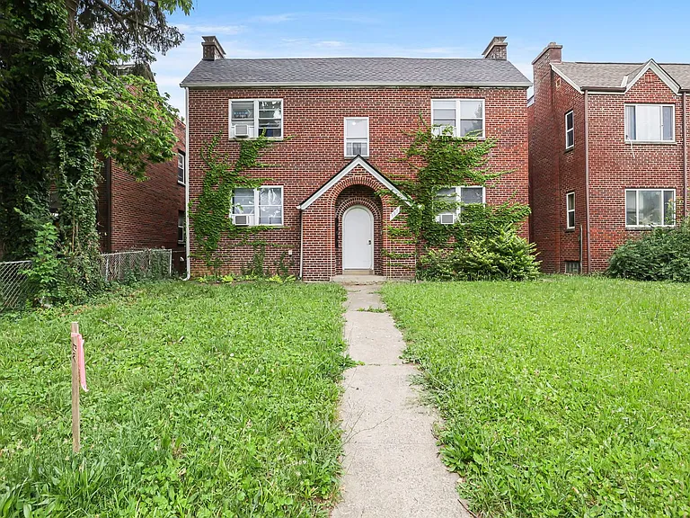 987 Lilley Ave — Photo 4