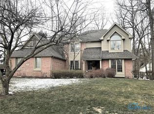 8352 Southampton Dr, Holland, OH 43528