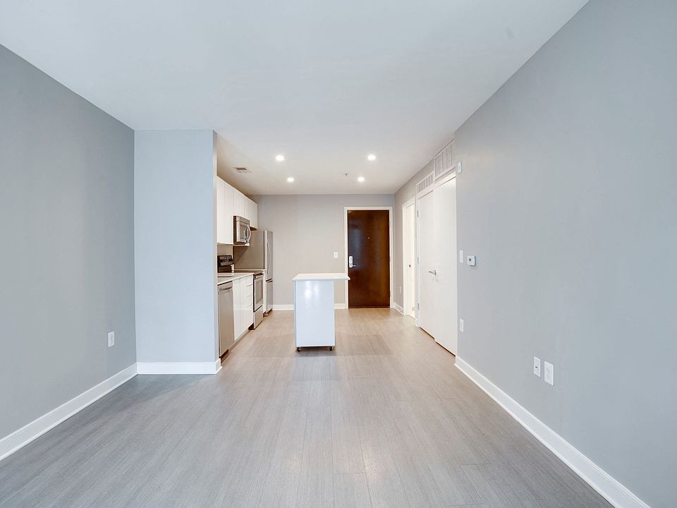 One-bedroom living and dining