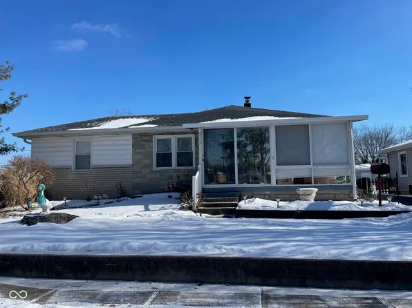 409 N 19th Ave, Beech Grove, IN 46107