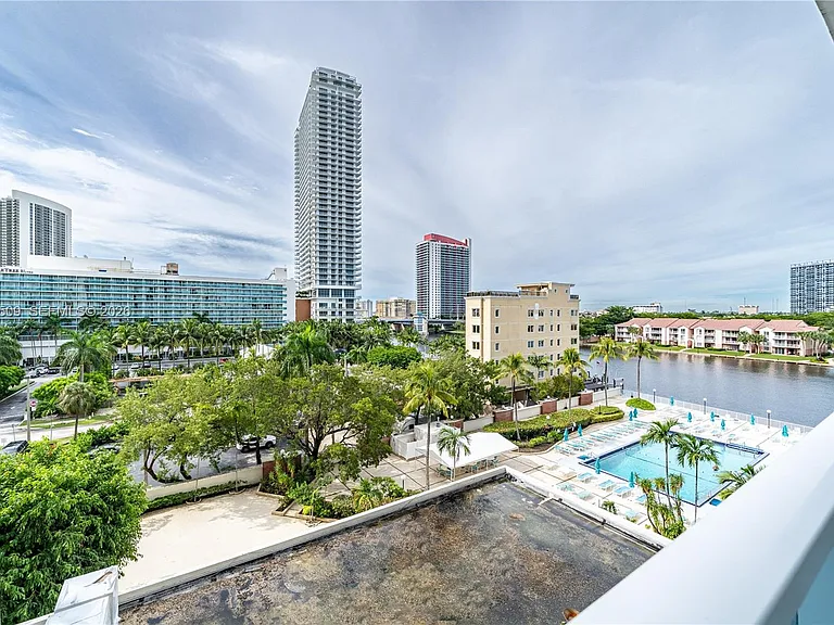 3800 S Ocean Dr #508 — Photo 13