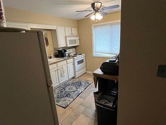 5th image of 12810 S Hill Dr #3