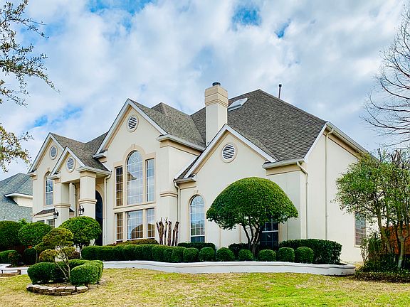 3rd image of 2613 Brookside Dr