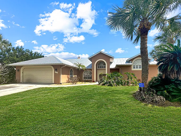 1860 Cobia Dr — Photo 1