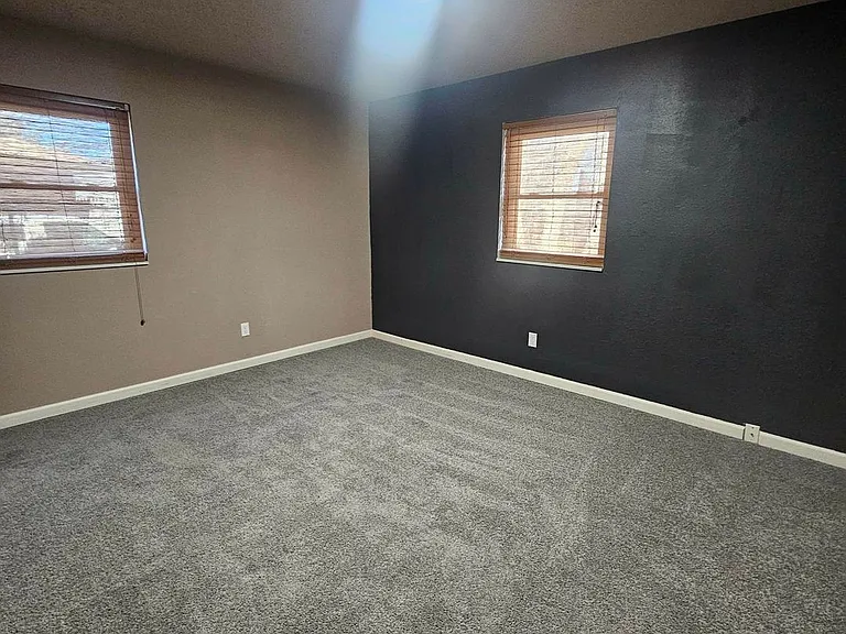 129 Tucker Cir — Photo 5