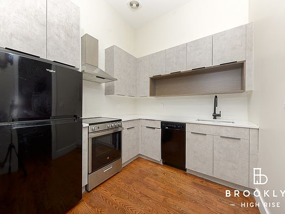 3rd image of 1499 Broadway #1B