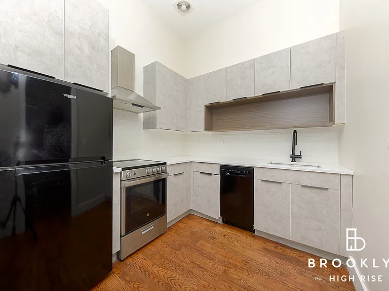 1499 Broadway #1B — Photo 3