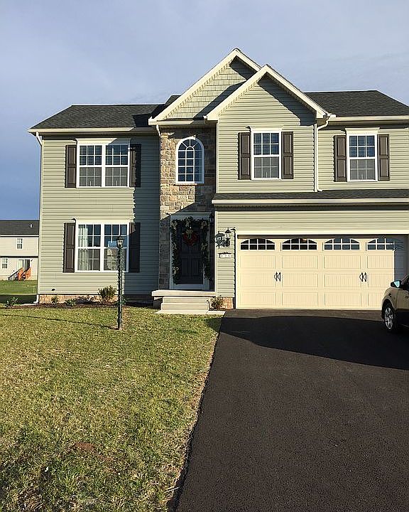 2nd image of 125 W Crest View Ln