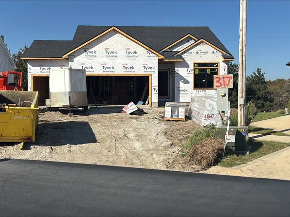 317 Maple Point, Winterset, IA 50273