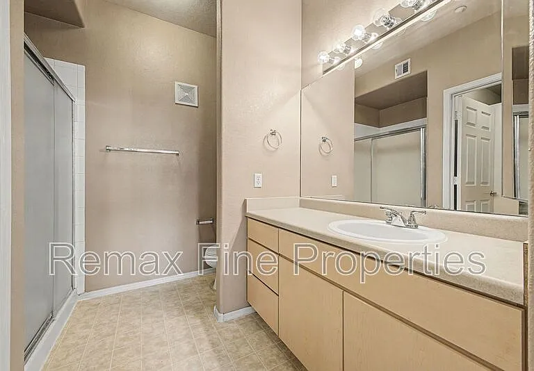 5303 N 7th St #324 — Photo 15