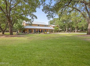 1625 Noble Rd, Ocean Springs, MS 39564