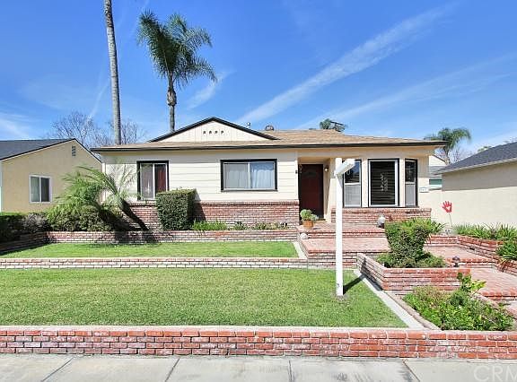 5th image of 3677 N Los Coyotes Diagonal