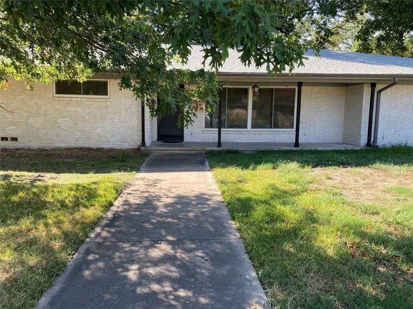 1201 Park Ave, Bonham, TX 75418