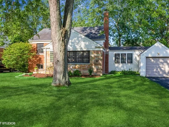 932 Echo Ln, Glenview, IL 60025