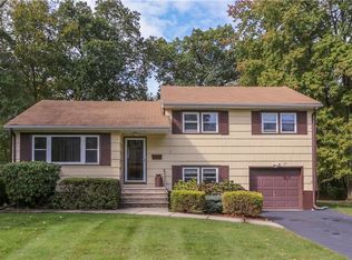 17 Adam Pl, New City, NY 10956